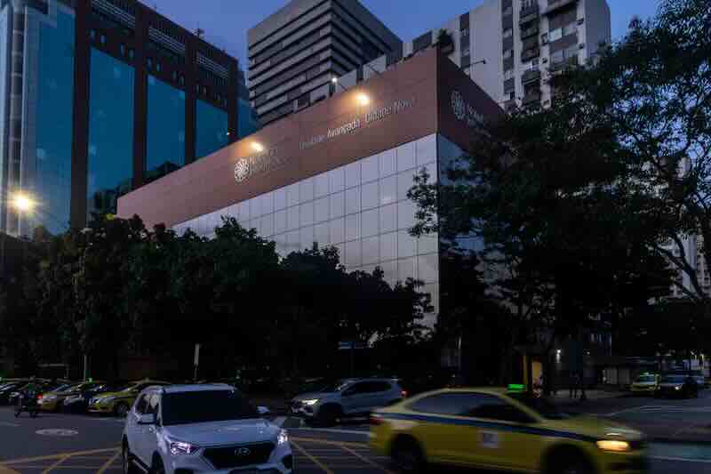 Crise Hapvida: ações caem 95% e acionistas cobram mudança